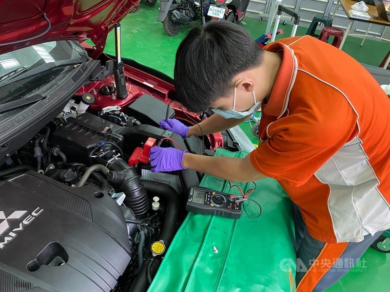 Attending a vocational school vs high school in Taiwan