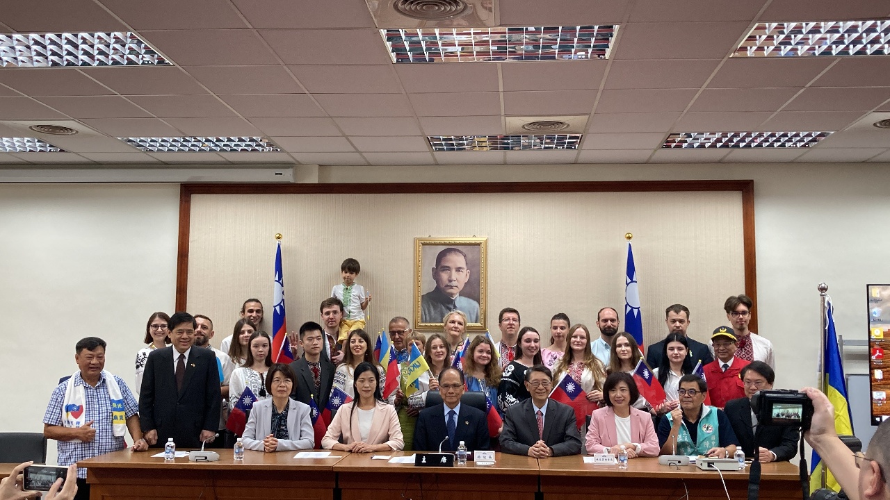 Taiwan donates more refurbished ambulances to Ukraine