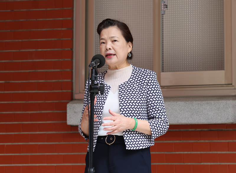 Taiwan's economy shows signs of improvement, GDP growth still uncertain: economic minister