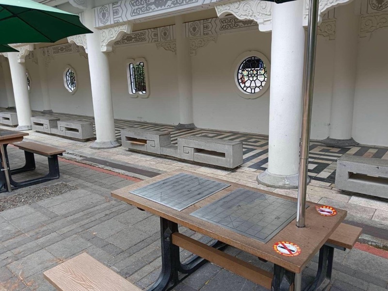 VIDEO: Chiang Kai-shek Memorial Hall bans smoking