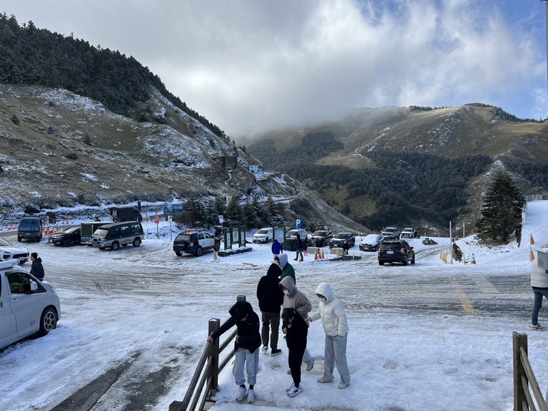 VIDEO: Enchanting snowy scenes on Hehuanshan