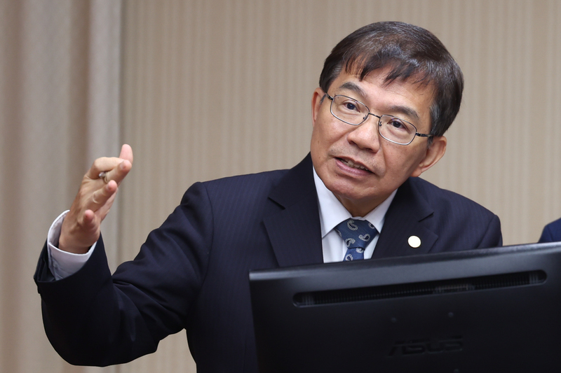 Taiwan lowers tourist target due to cross-strait travel impasse