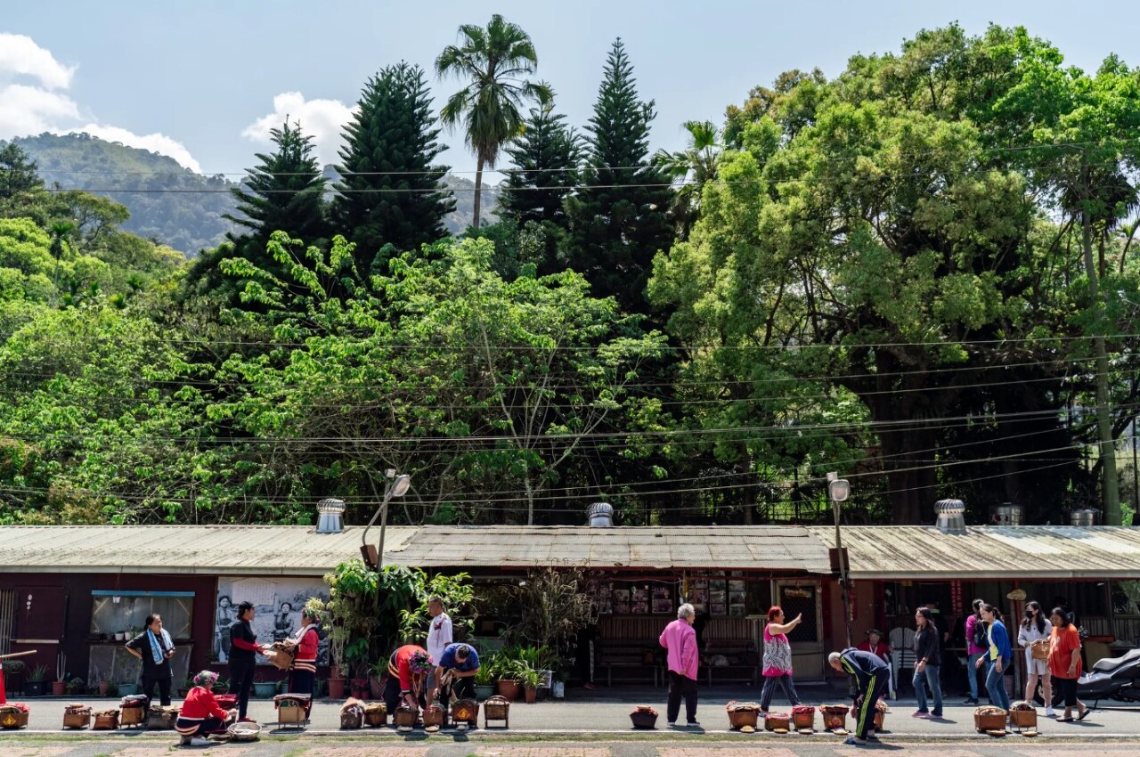 When the administrative districts are not their “household registration” ── indigenous people’s co-management committee and ethnic assembly in Taiwan