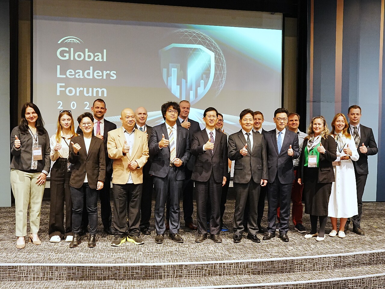 Kuma Academy hosts forum to strengthen Taiwan’s civil defense