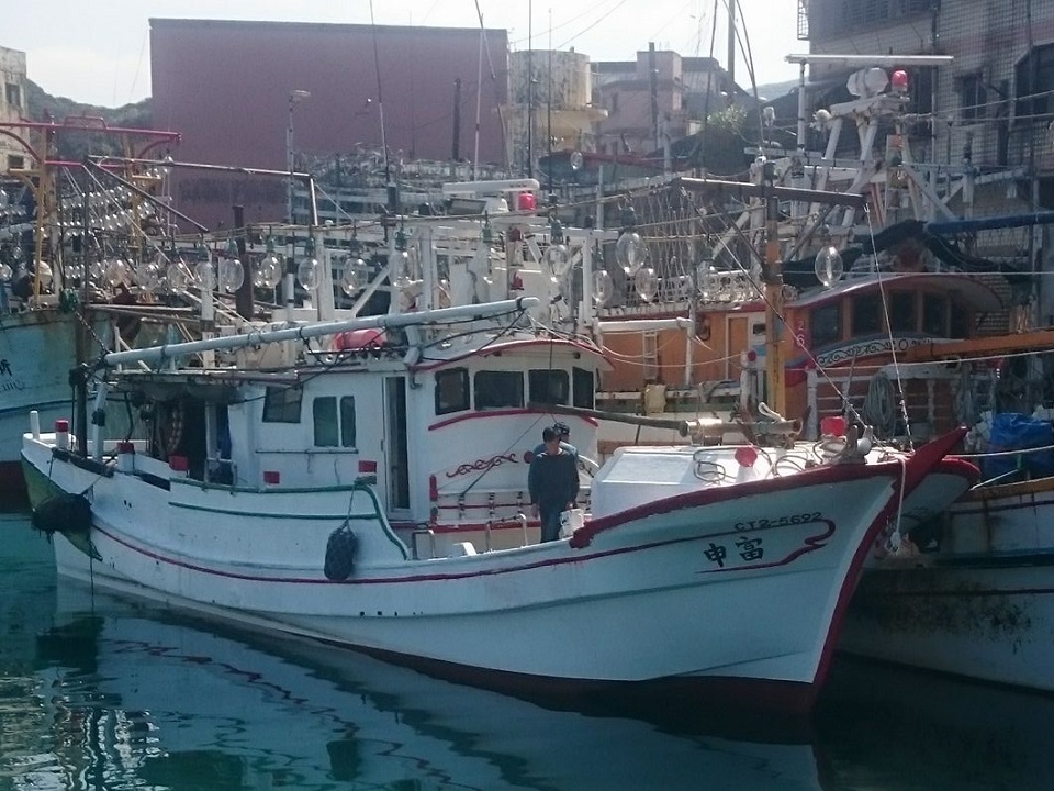 Taiwanese fishing boat and crew released after detention by Japanese authorities