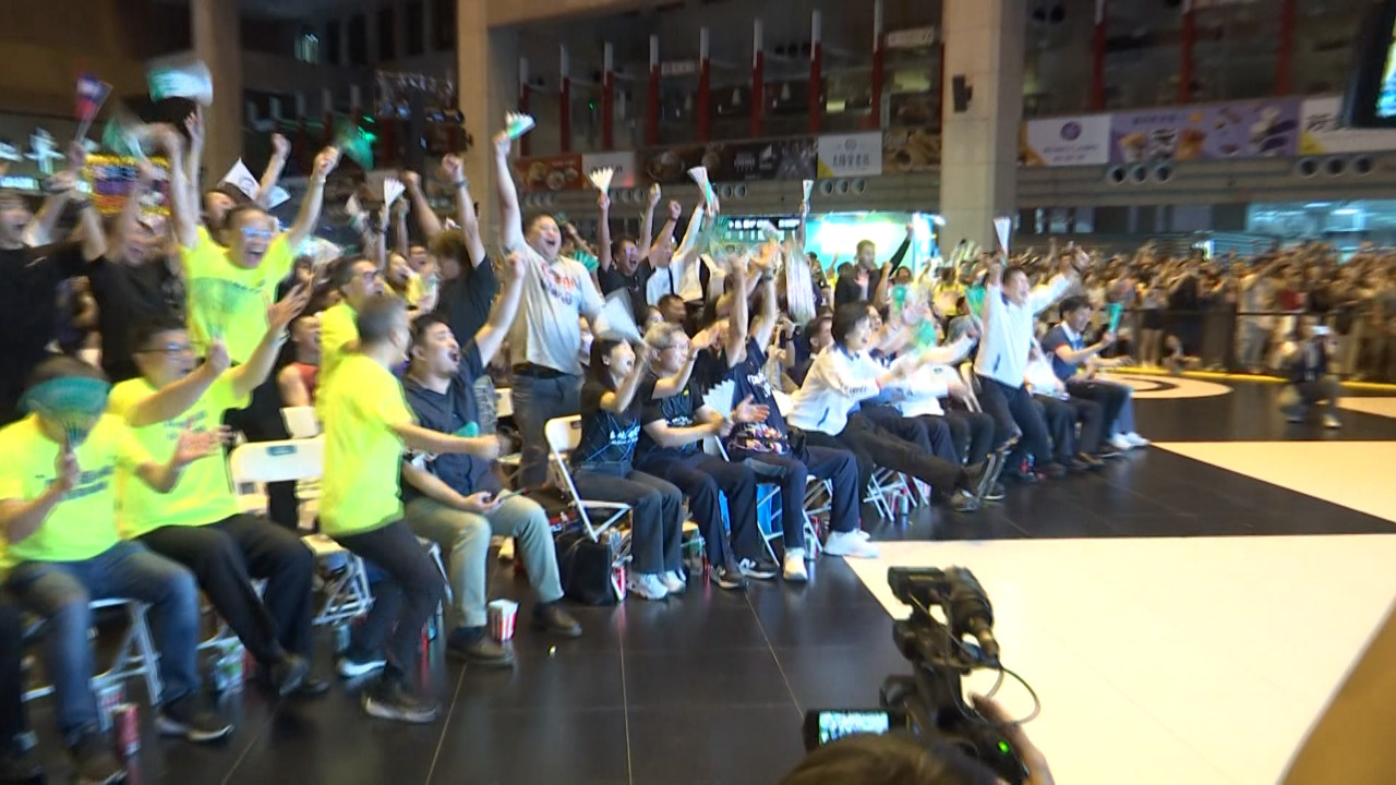 WATCH: Taiwanese around the country celebrate a new Olympic record