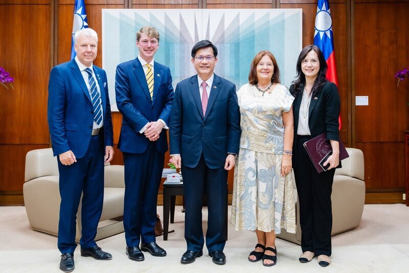 Swedish parliamentary delegation visits Taiwan, meets with foreign minister