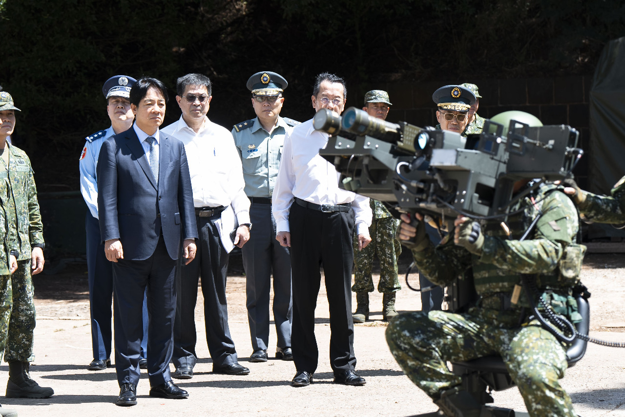 President Lai visits Penghu troops ahead of Moon Festival