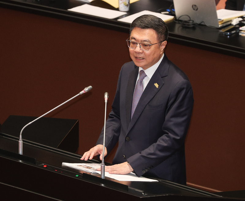 Premier hopes for productive dialogue between Legislature and Cabinet