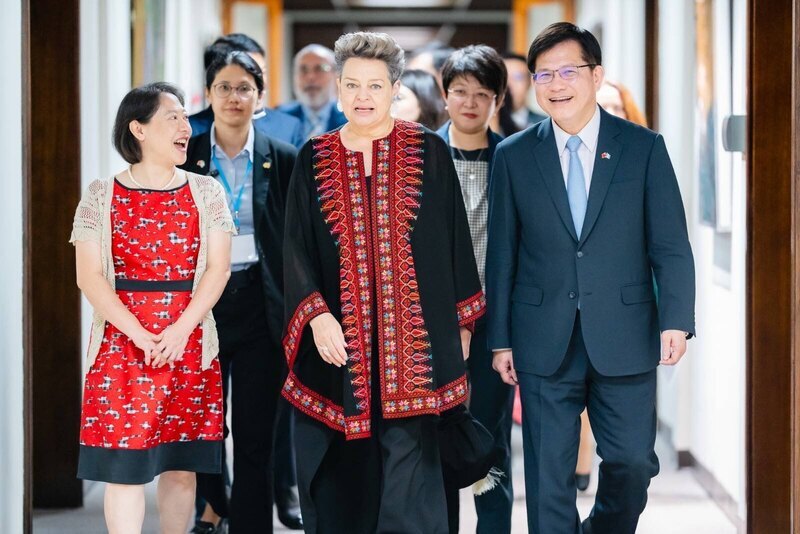 Guatemalan first lady tours Taipei’s notable cultural sites