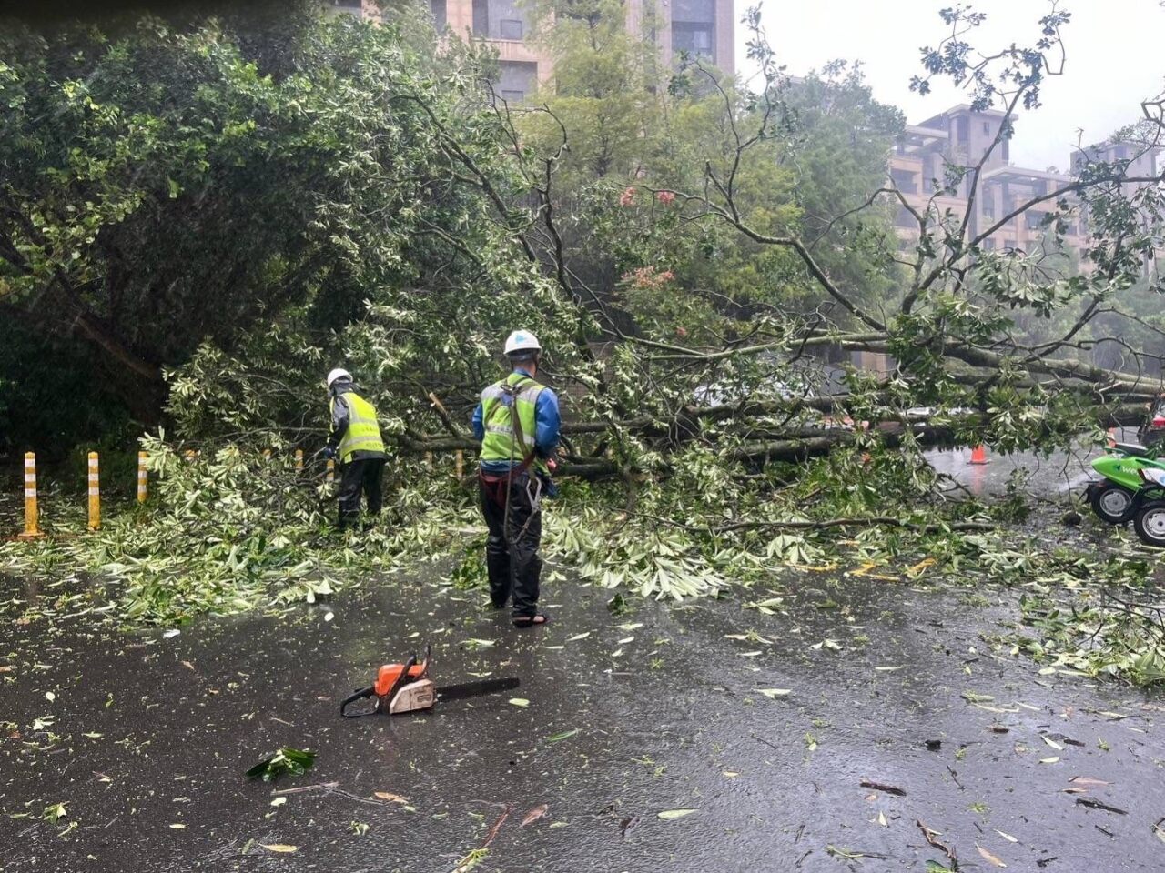 2 dead, hundreds injured, and thousands left without power in the wake of Typhoon Kong-rey