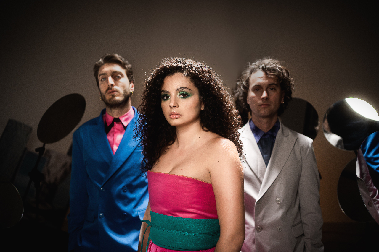 Reviving traditional classical Neapolitan songs with Suonno d'Ajere