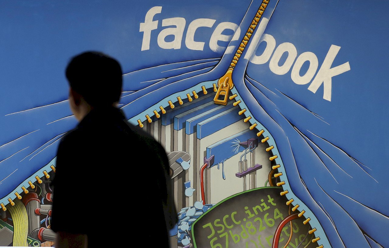 Facebook falls out of favor among Taiwanese social media users