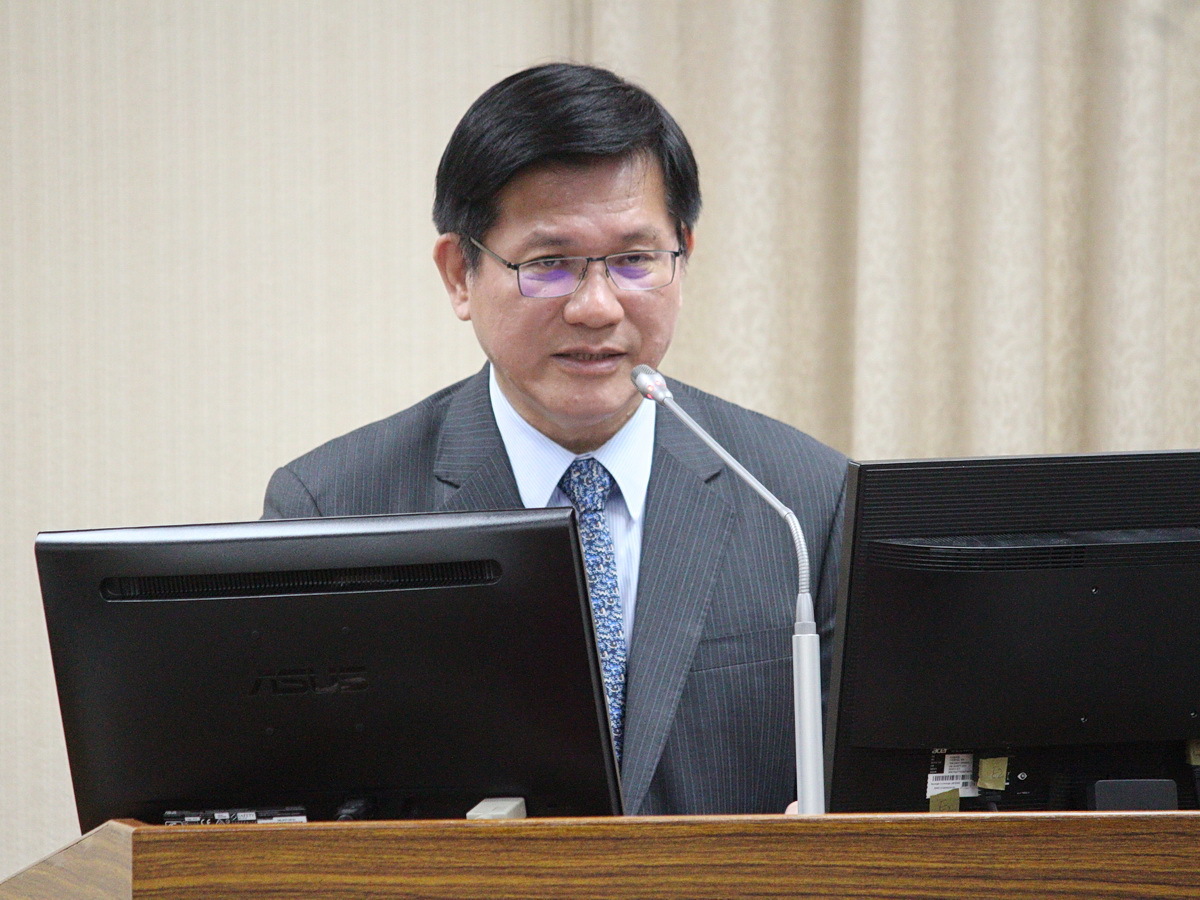 Foreign Minister: Philippines’ newly relaxed exchange regulations will boost cooperation