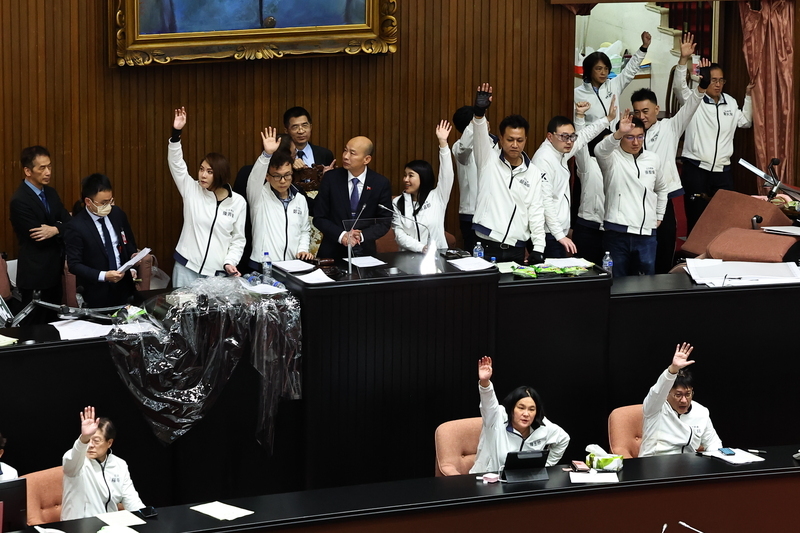 Chaos in Legislature over recall, constitution, and tax bills