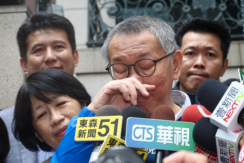Ko Wen-je released on NT$30 million bail following corruption indictment