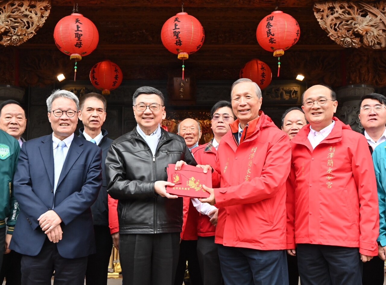Premier affirms dedication and calls for public unity in new year