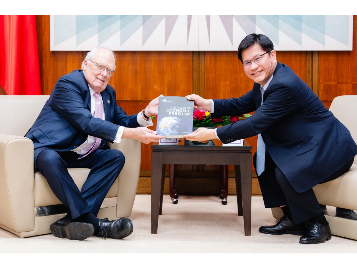 Foreign Minister looks to think tanks to deepen diplomatic ties