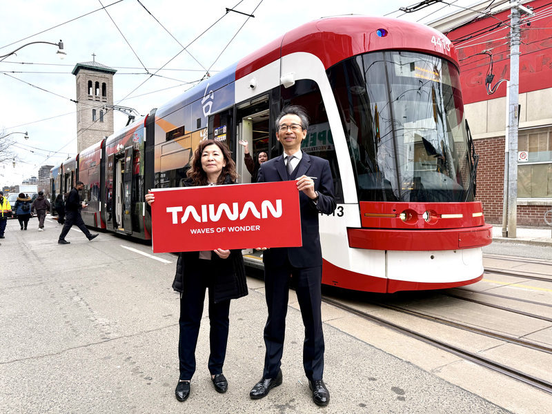 Taiwan-themed streetcar hits Toronto in scenic tourism push