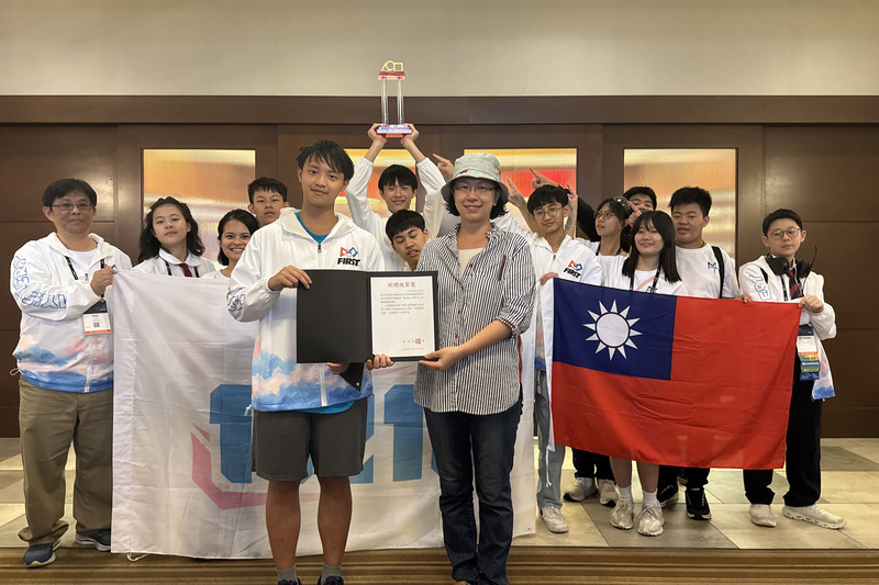 Taiwan teams secure international robotics competition awards