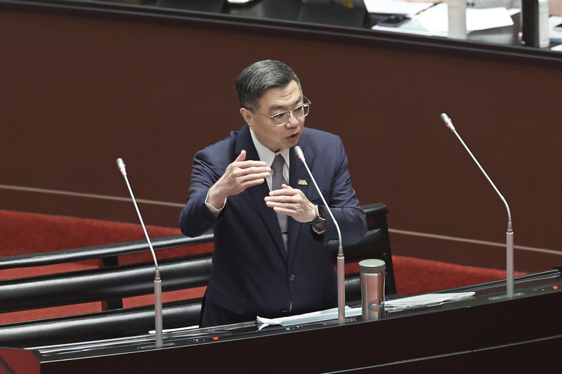 KMT and DPP support industry relief in special budget bill
