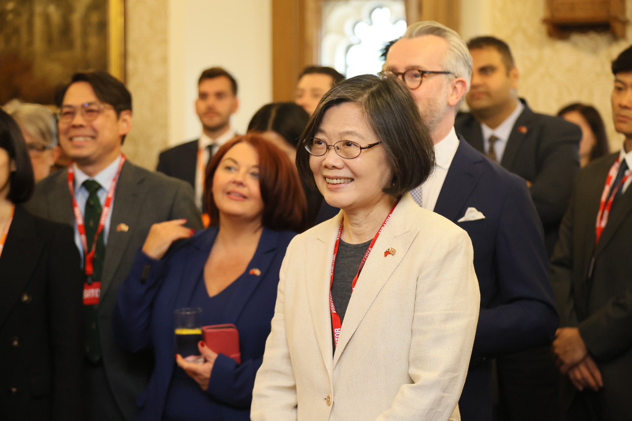 Former President Tsai concludes 10-day Europe trip