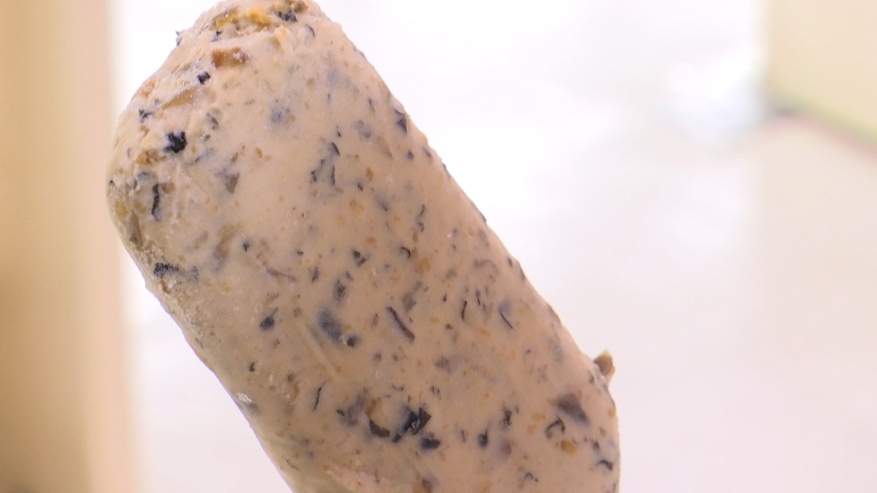WATCH: Taiwan’s novelty popsicle flavors turn heads